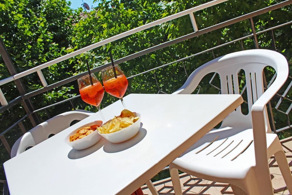 Hotel Silvia มิซาโน อาดรีอาติโก ภายนอก รูปภาพ