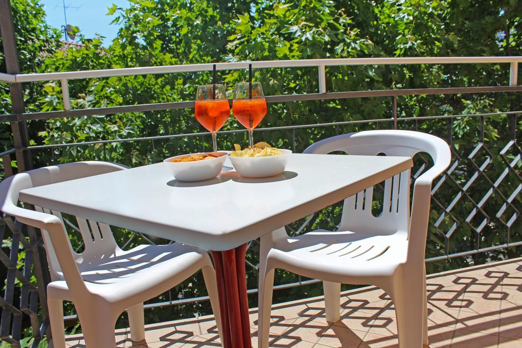 Hotel Silvia มิซาโน อาดรีอาติโก ภายนอก รูปภาพ
