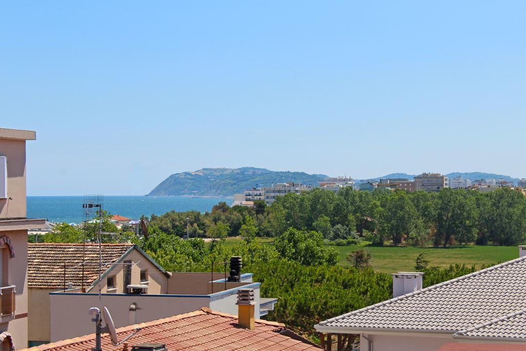 Hotel Silvia มิซาโน อาดรีอาติโก ภายนอก รูปภาพ