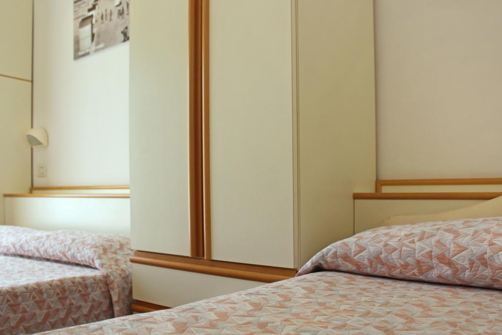 Hotel Silvia มิซาโน อาดรีอาติโก ภายนอก รูปภาพ
