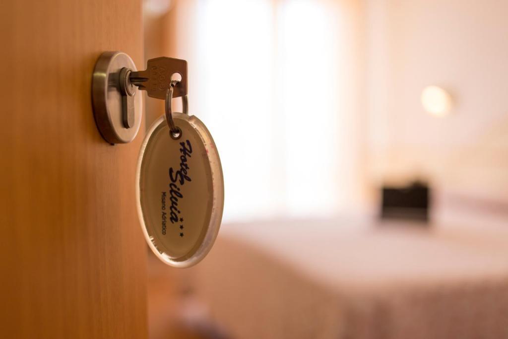 Hotel Silvia มิซาโน อาดรีอาติโก ห้อง รูปภาพ