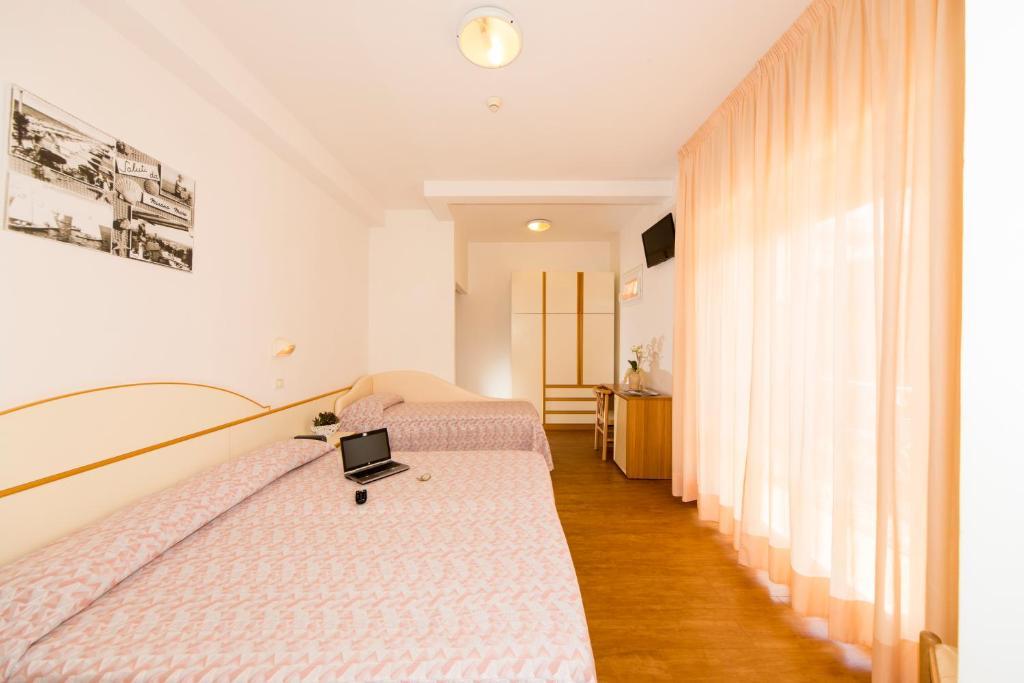 Hotel Silvia มิซาโน อาดรีอาติโก ห้อง รูปภาพ
